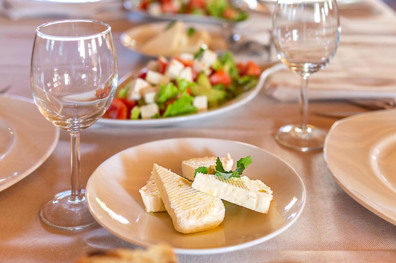Fushe-Drac Hotel San Pietro Martin מראה חיצוני תמונה