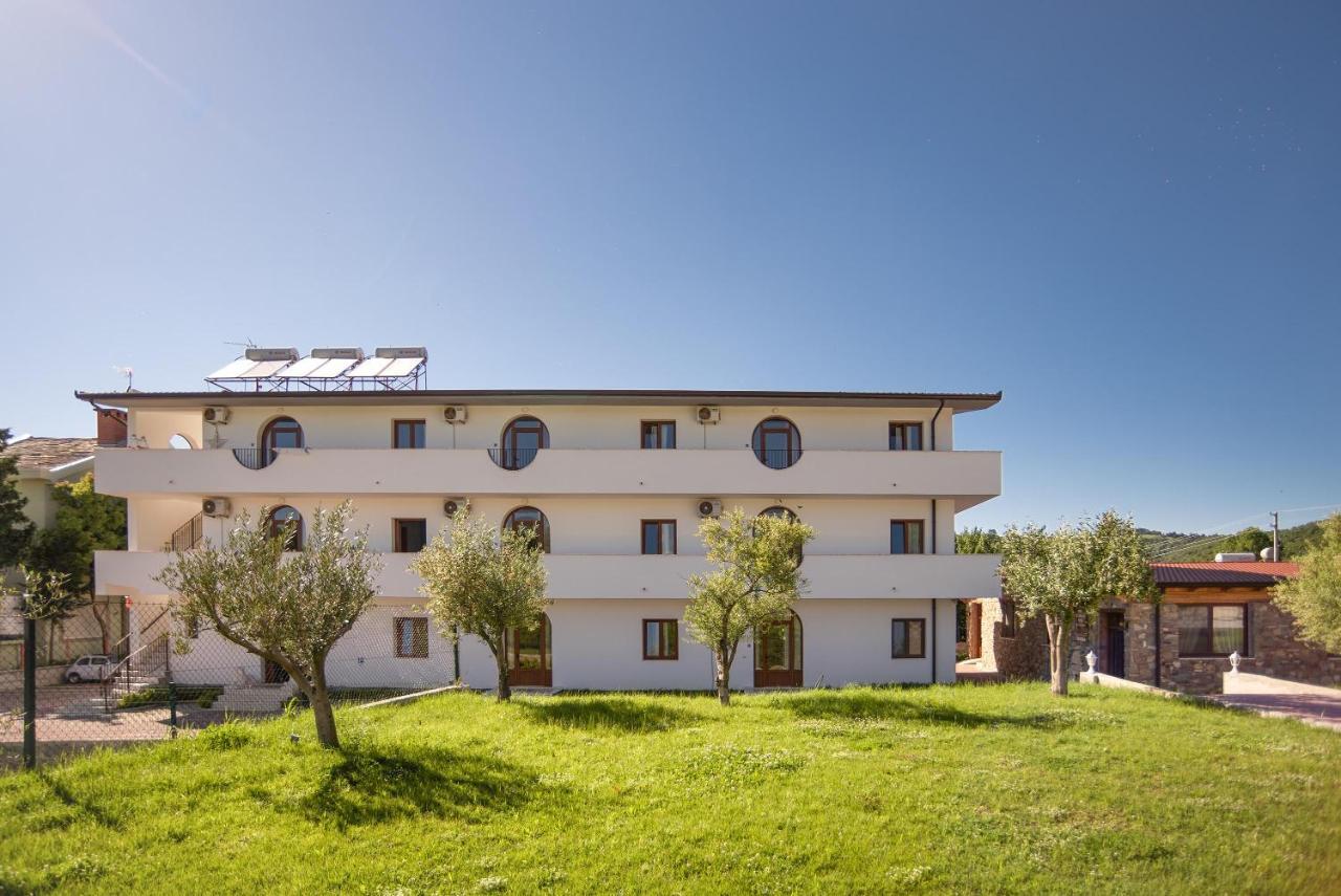 Fushe-Drac Hotel San Pietro Martin מראה חיצוני תמונה